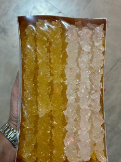 نبات شاخه ای زعفرانی و سفید