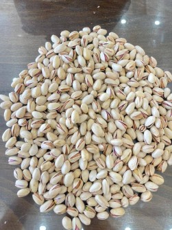 پسته احمد آقایی